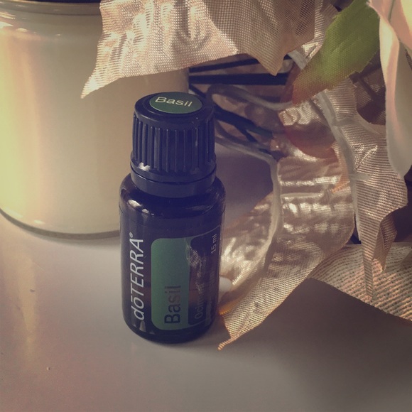 DōTERRA Basil essential oil NEW!✨♥️ - Picture 1 of 6